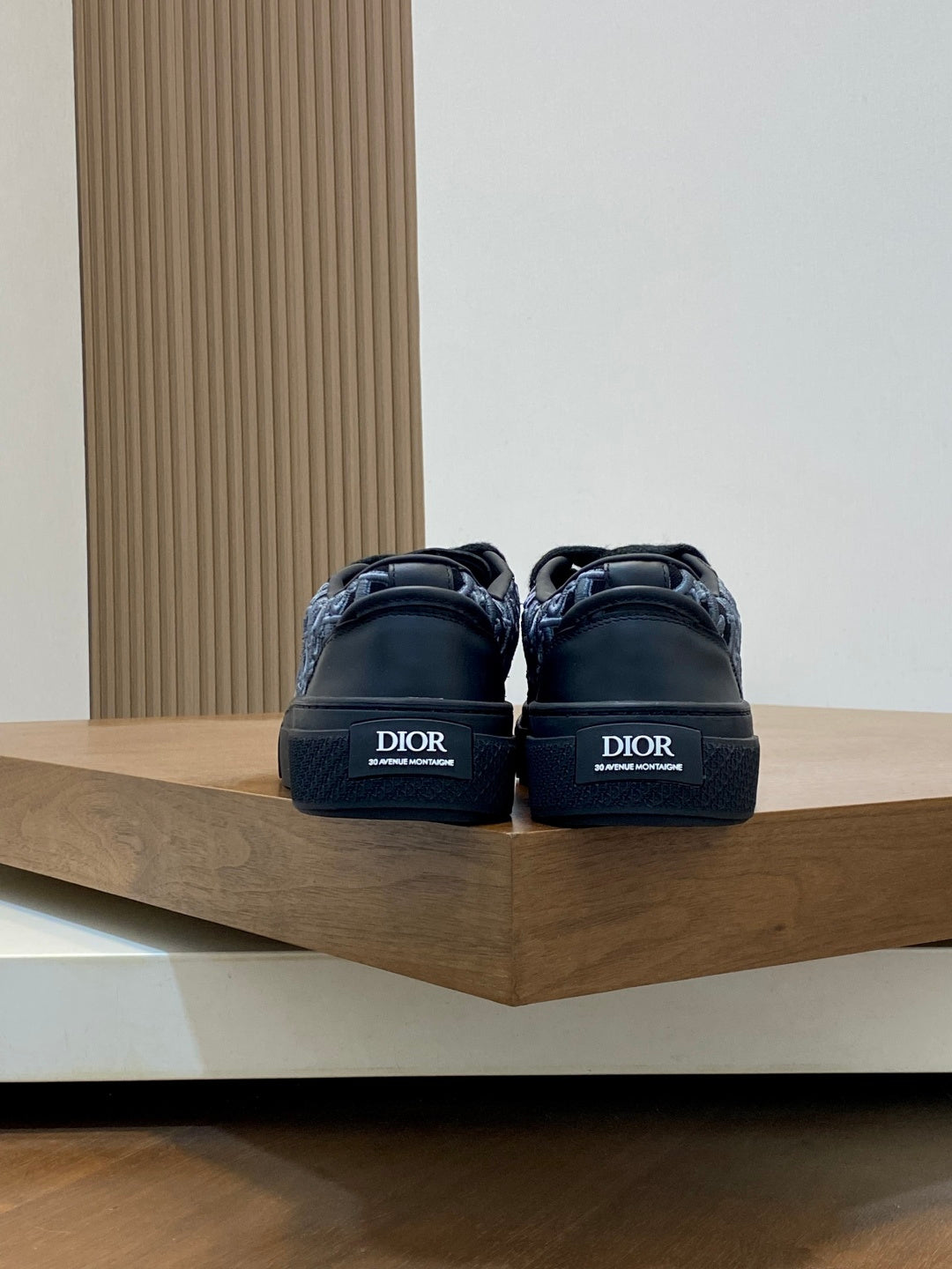 B33 Spin Sneaker – LIMITED AND NUMBERED EDITION