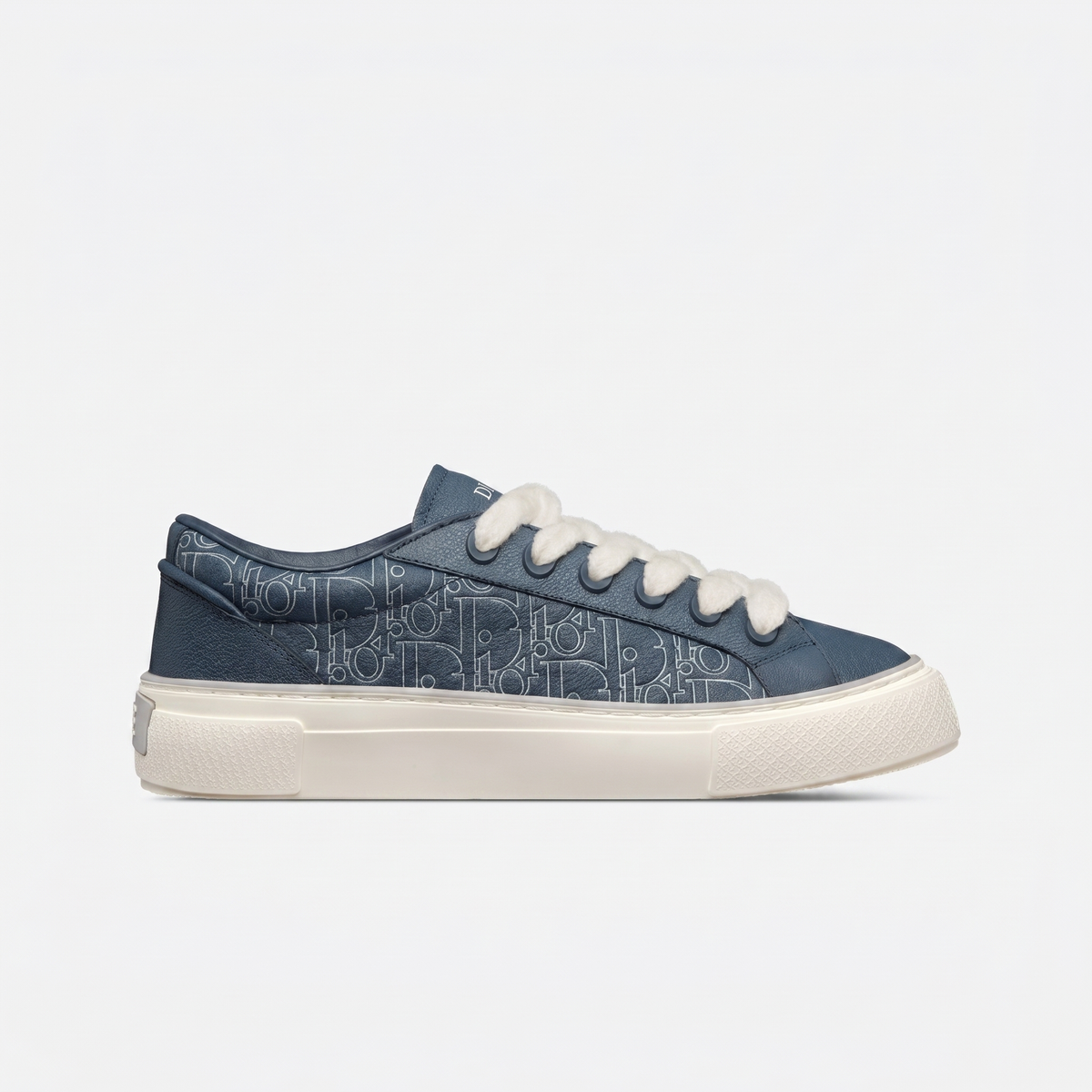B33 Spin Sneaker