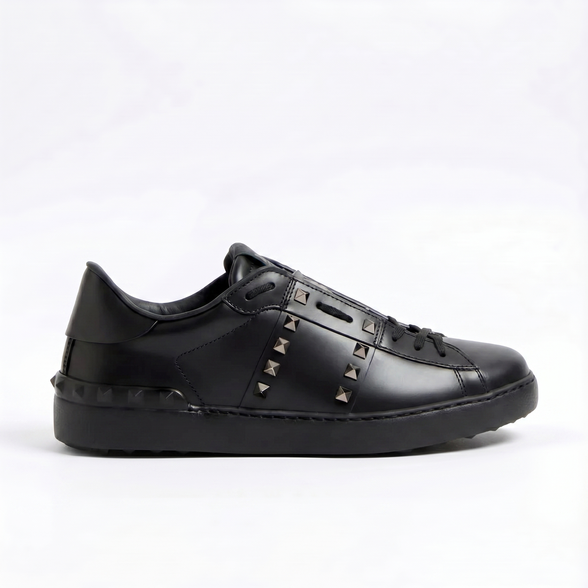 Valentino Garavani
Rockstud Untitled leather